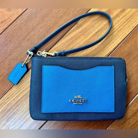 Coach Two-Tone Blue Color-Block Corner-zip Wristlet EUC - Picture 2 of 9